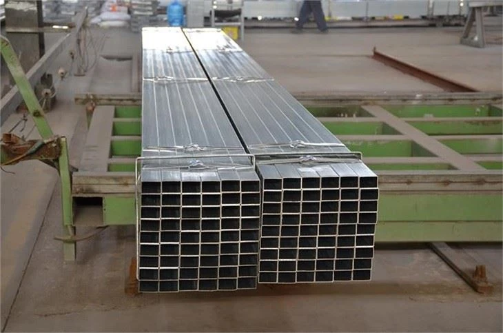 Galvanizli kvadrat ichi bo'sh qism 25*25*3.0
